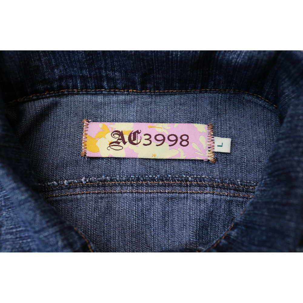 AC3998 Faded Denim Trucker Jacket Women Large Blue Stretch Buttons Casual 90s - Picture 12 of 15